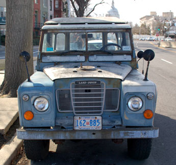 Land Rover with 1984 baseplate no. 162-885