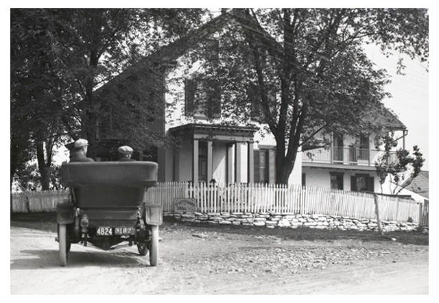 Washington touring car in Frederick, Md., May 1910.
